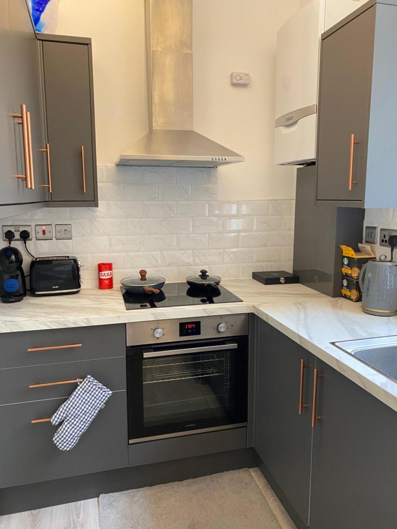 Apartament Charming Newly Refurb 2-Bed 2-Bath Entire Apartment With Ac Near Hyde Park, Paddington, Nottinghill And Kensington In Zone 1 Central London Londra