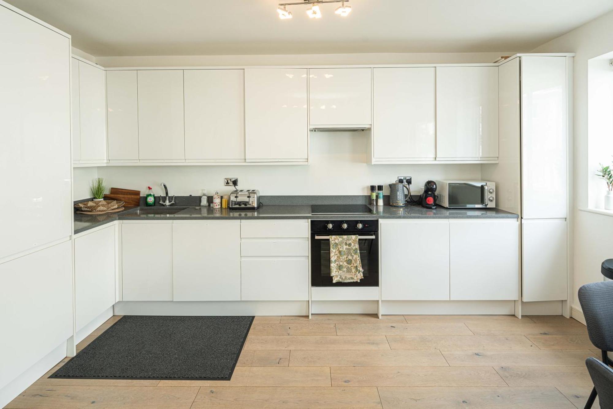 Charming Newly Refurb 2-Bed 2-Bath Entire Apartment With Ac Near Hyde Park, Paddington, Nottinghill And Kensington In Zone 1 Central London Londra