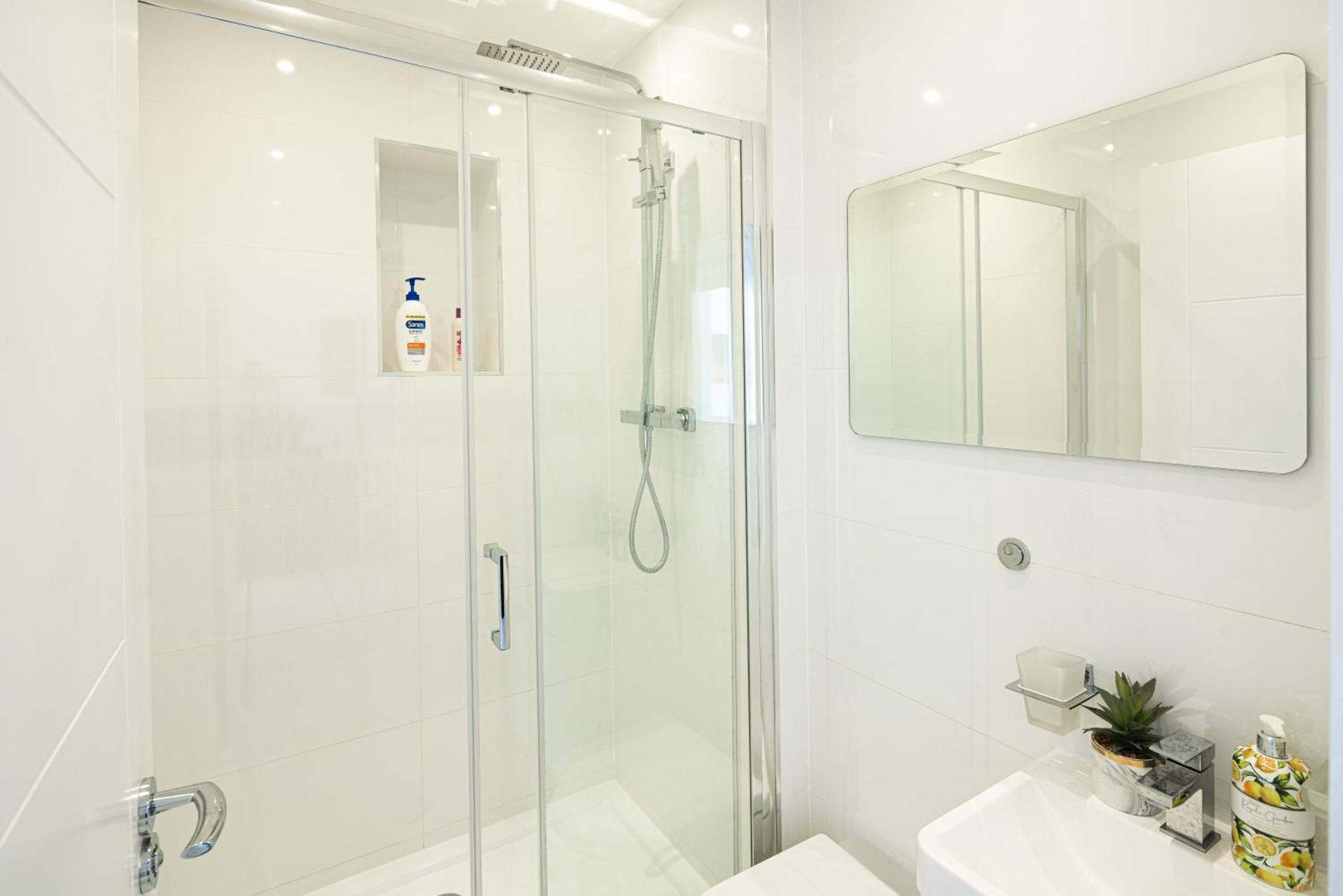Charming Newly Refurb 2-Bed 2-Bath Entire Apartment With Ac Near Hyde Park, Paddington, Nottinghill And Kensington In Zone 1 Central London Apartament